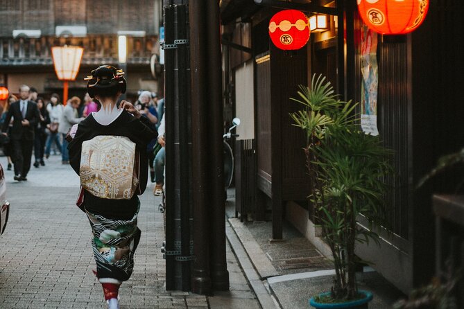2 Hour Night Walking Tour Throughout Gion with snack - Key points before you go