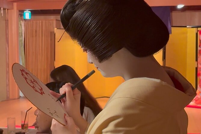 Authentic Maiko Experience＆Kyoto Lunch (Free drink) at Noh Stage - Communication time: two chances to talk, not one photo-and-go