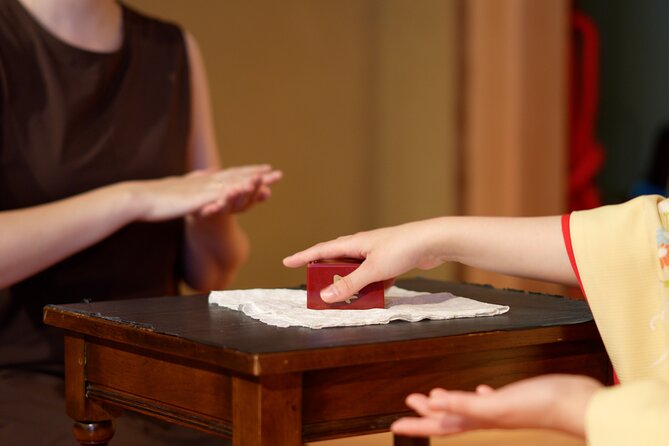 Authentic Maiko Experience＆Kyoto Lunch (Free drink) at Noh Stage - Photo time and two-shot memories you’ll actually want