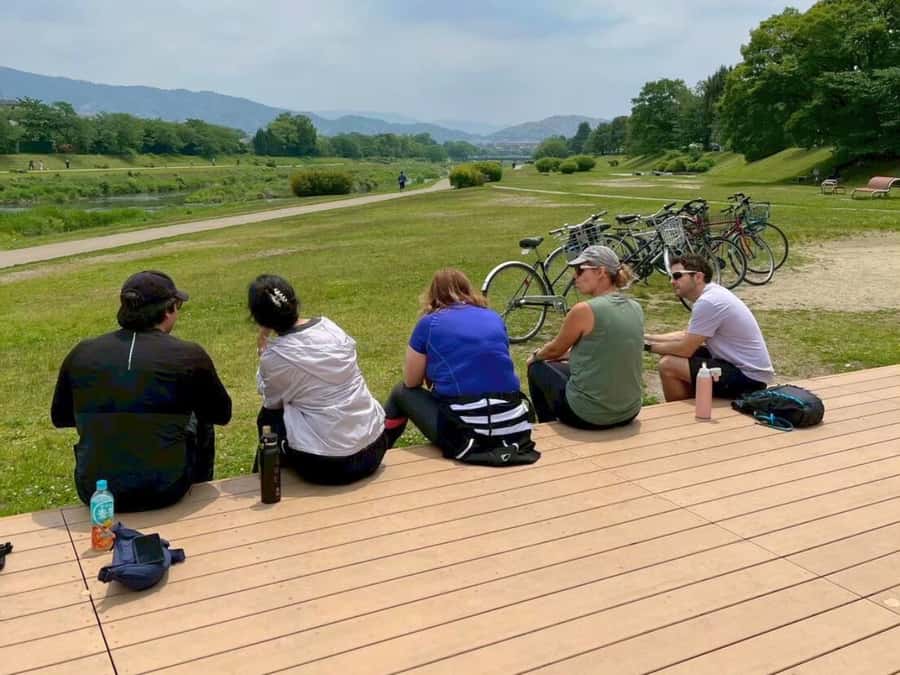 Cycle Kyoto's Hidden Gems & Gion Stroll - Meeting point at Sanjo Ohashi: how to avoid the 10-minute panic