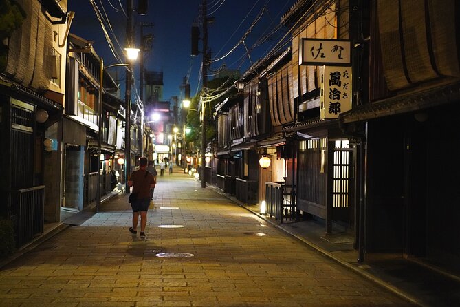 Dinner with Maiko in a Traditional Kyoto Style Restaurant Tour - Why a Maiko dinner in Gion hits harder than a standard show