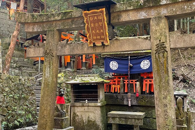 Discover the Secrets of Fushimi Inari and Gion with a Local Guide - Fushimi Inari: thousands of red torii gates in one hour