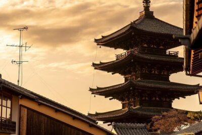 Discovering Kyoto A Tailored Private Tour of the City's Treasures - Gion and the iconic sights your guide can fit in