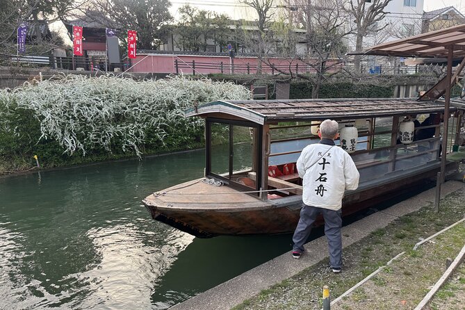 Fushimi Kyoto Walking Tour with Sake Tasting and Canal Boat Ride - Stop 4: Fushimi Yume Hyakushu Cafe for a breather (and old-house atmosphere)