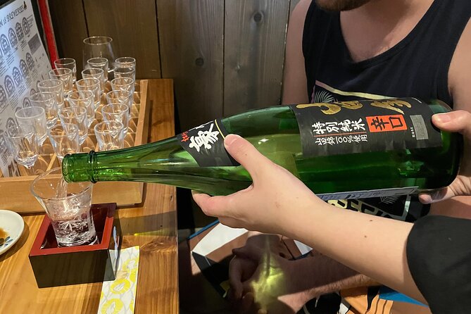 Fushimi Kyoto Walking Tour with Sake Tasting and Canal Boat Ride - Meeting points and pacing: how the 9:00 am start shapes your day