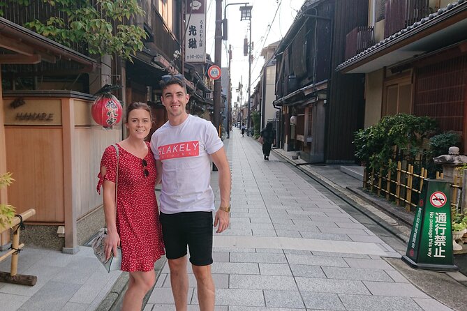 Gion and Fushimi Inari Shrine Kyoto Highlights with Government-Licensed Guide - Yasaka Shrine and Tatsumi Daimyojin: quick stops that anchor the evening