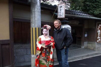 Gion and Fushimi Inari Shrine Kyoto Highlights with Government-Licensed Guide - Fushimi Inari Taisha: vermilion torii energy before the crowds