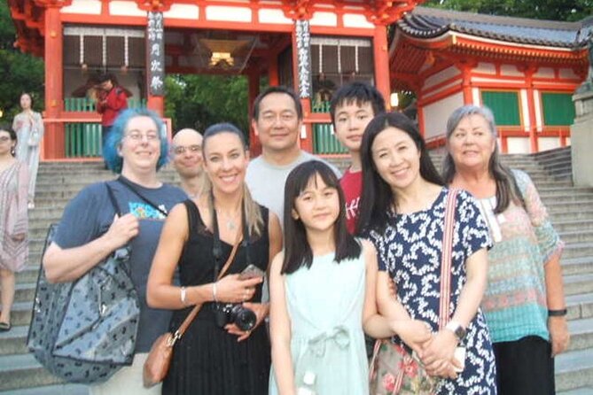 Gion and Fushimi Inari Shrine Kyoto Highlights with Government-Licensed Guide - Kennin-ji’s grounds: short visit, strong atmosphere