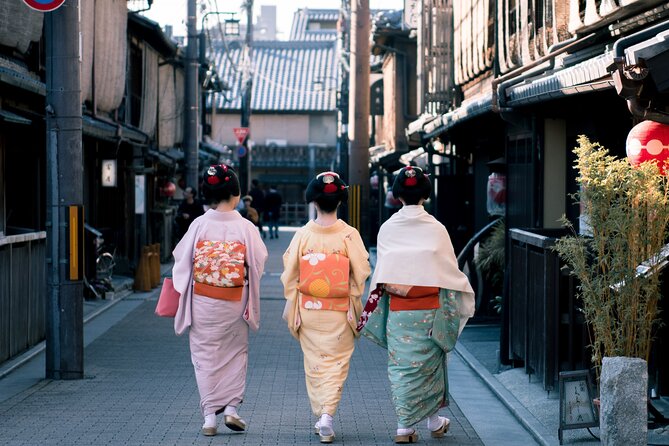 Guided Gion Tour: Explore Kyoto’s Historic Geisha District - Spotting geisha or maiko: what you should expect (and what you shouldn’t)