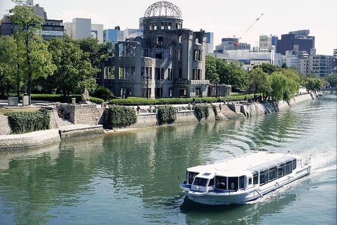 Hiroshima and Miyajima 1 Day Tour for who own the JR Pass only - Your Miyajima break: lunch on your terms (and your budget)