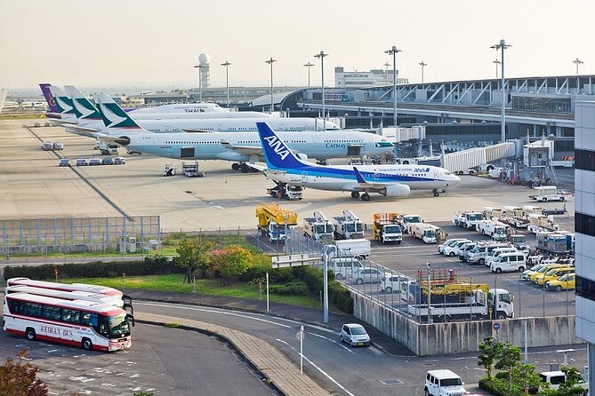 Kansai KIX pick up or drop off service⇋Kyoto urban area - Choosing the Right Van: 6, 9, or 13 Seats and Luggage Reality