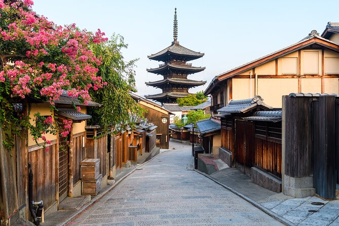 Kiyomizu Temple and Backstreets of Gion, Half Day Group Tour - Yasaka Kōshin-dō and Yasui-Konpiragu: Two Shinto Stops With Different Energies