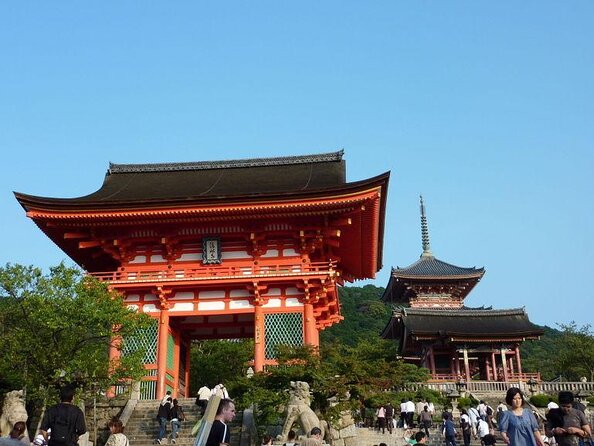 Kiyomizu Temple and Backstreets of Gion, Half Day Group Tour - Kiyomizu-dera With a Guide Who Keeps the Story Straight
