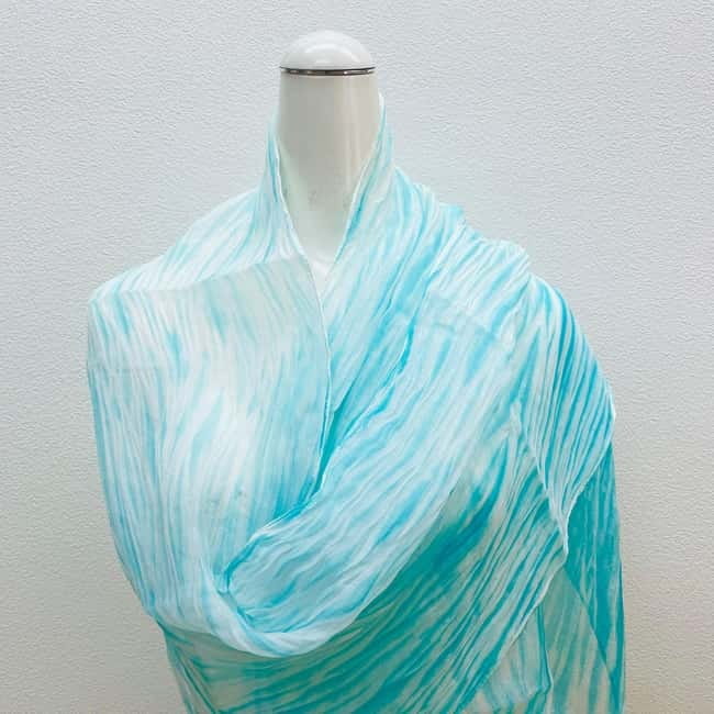 Kyo-arashi Shibori Scarf Class at Kyoto Shibori Museum - Inside the one-hour class: tube, string, and your patterned scarf