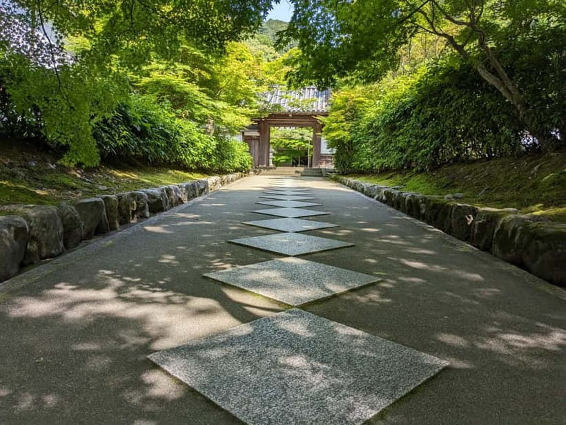 Kyoto: 100% Private Custom Walking Tour (4/8 Hrs) - Kinkaku-ji and Kiyomizu-dera: famous stops with a guide in control