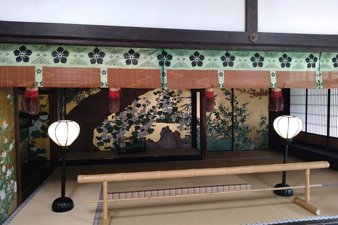 Kyoto 6h Private Tour Fushimi Inari, Kiyomizu, Gion & Hidden Gems - Sannenzaka and Ninenzaka: souvenir streets with traditional wooden charm