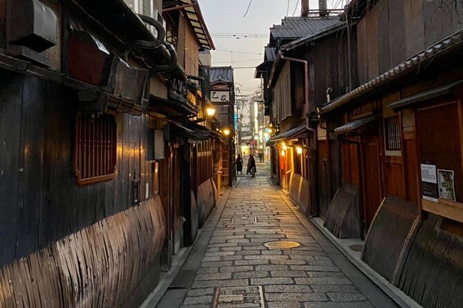 Kyoto 6h Private Tour Fushimi Inari, Kiyomizu, Gion & Hidden Gems - Fushimi Inari-taisha: torii gates and a business-soaked shrine walk