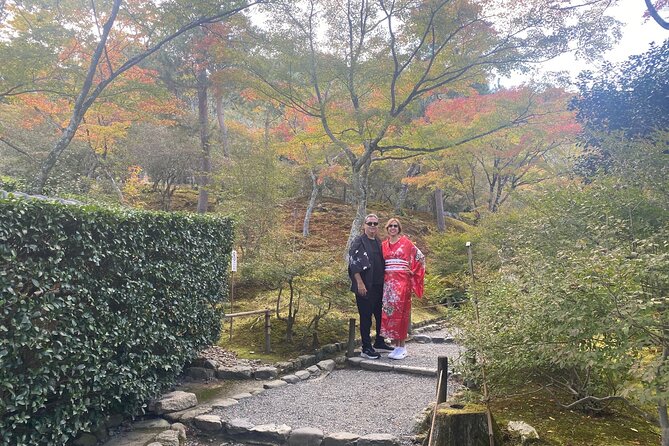 Kyoto 6hr Instagram Highlights Private Tour with Licensed Guide - Higashiyama icons: Kiyomizudera, Yasaka Shrine, and Gion
