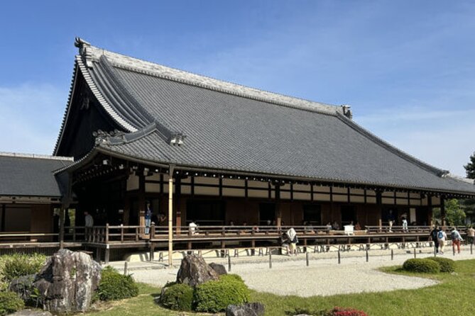 Kyoto: Arashiyama Early Access Bamboo & Temple Tour - Guides add the difference: stories that make Kyoto stick