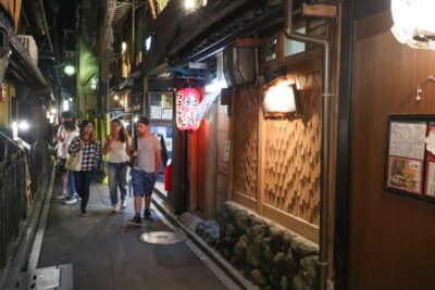 Kyoto : Bar Hopping Tour in Pontocho Alley at Night - Meeting at Gion-Shijo and Starting on the Right Foot