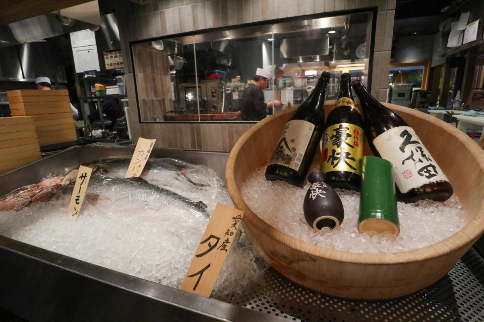 Kyoto : Bar Hopping Tour in Pontocho Alley at Night - Backstreets and Second Stops: Where the Night Gets Real