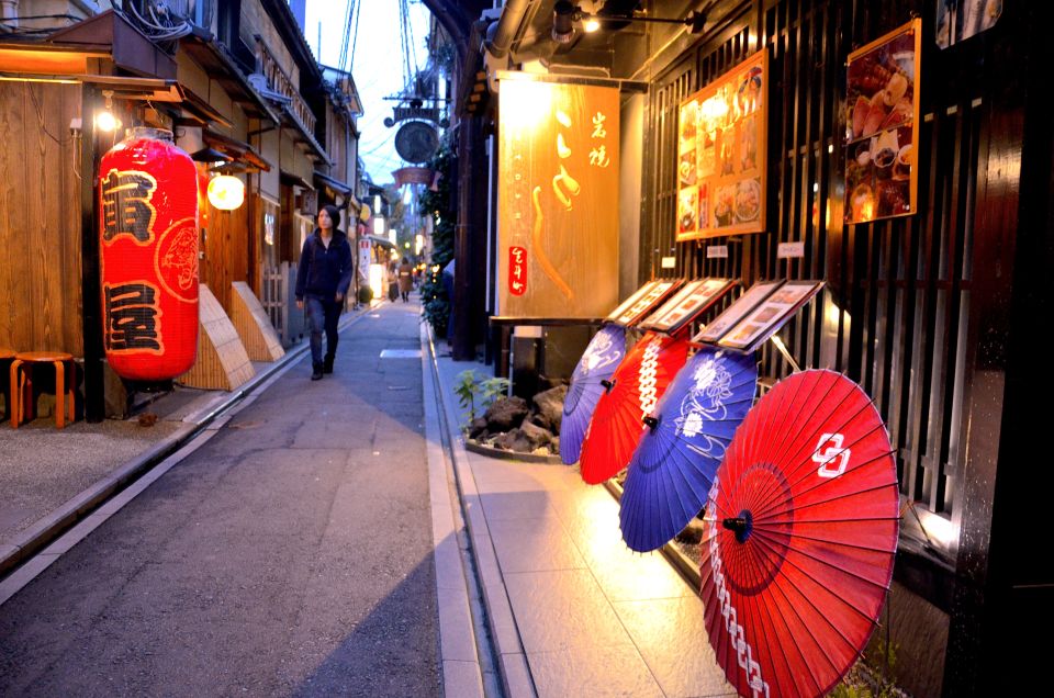 Kyoto: Casual Pontocho Evening Food Tour - Pontocho and Gion Shirakawa at 4:30 PM: the “right” Kyoto night