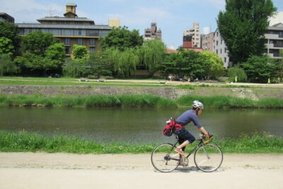 Kyoto E-Bike Tour of Hidden Gems, Backstreets and Temples - Getting started at Kyoto Tourist Lounge Gion (and how the flow feels)