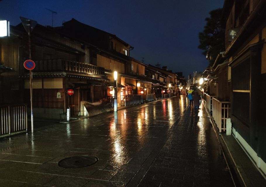 Kyoto Evening Gion Food Tour - Meeting point, timing, and what “small group” really means