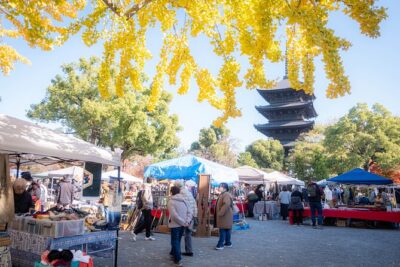 Kyoto Flea Market Cultural Exchange with English Learners - Kobo-ichi and Kotto-ichi: what you’ll see in the stalls