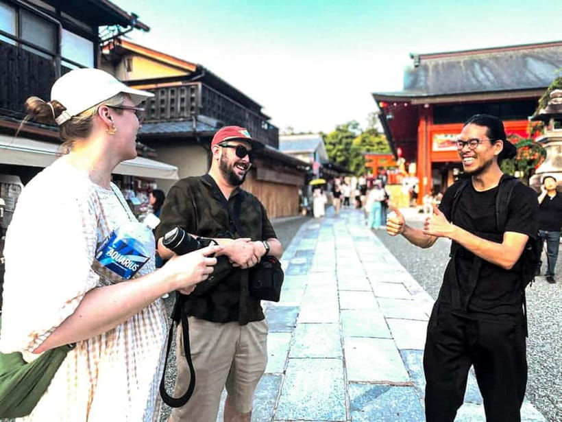 Kyoto: Fushimi Inari Night Walking Tour with Guide - Why Fushimi Inari at night feels different (and better)
