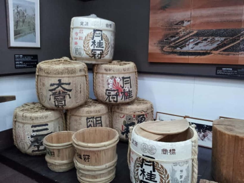 Kyoto: Fushimi Sake District Tour with Boat Ride - The Jikkoku-bune canal cruise: where old transportation becomes a calm viewpoint