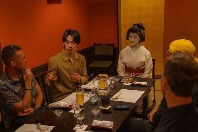 Kyoto: Geisha Dinner & Gion Cultural Walk - Guide context that actually helps you pay attention