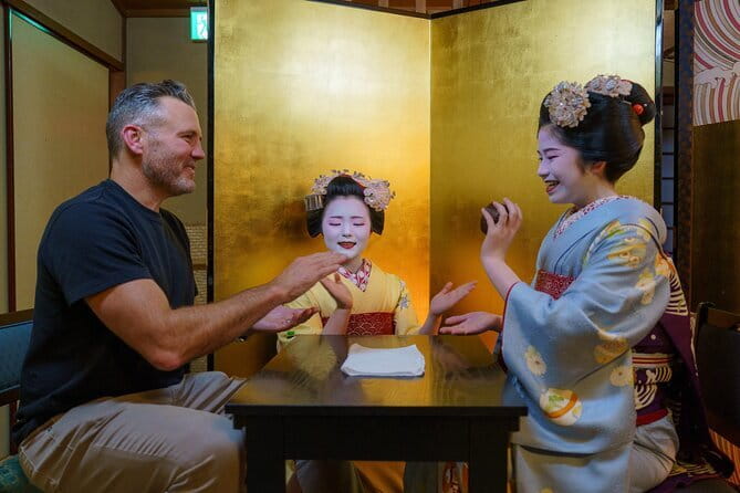 Kyoto: Geisha Dinner & Gion Cultural Walk - Hanamikoji Street: the cultural corridor of Gion