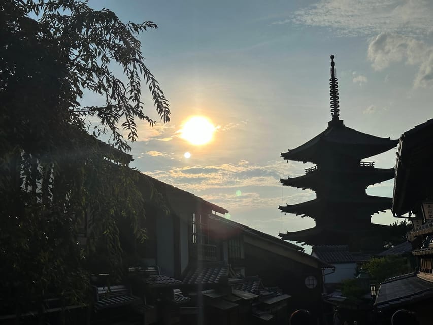 Kyoto: Gion & Geisha district evening tour - Yasaka Shrine finish: a cultural landing point for your night