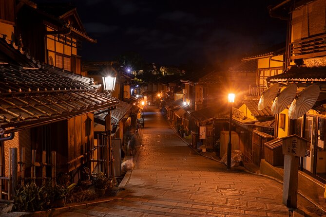 Kyoto: Gion Geisha District & Sake-in-Hand Walking Tour - Stop 0: the Kamo River warm-up you’ll feel in your feet