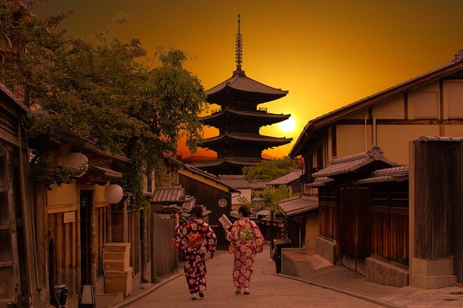 Kyoto: Gion Night Walking Tour with Geisha Insight - Key highlights you’ll feel fast