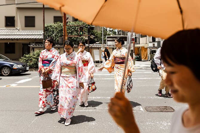 Kyoto Gion Private Tour with a Local Guide – Geisha District - Gion’s Famous Street: Ochaya, Edo-Period Clues, and What to Look For