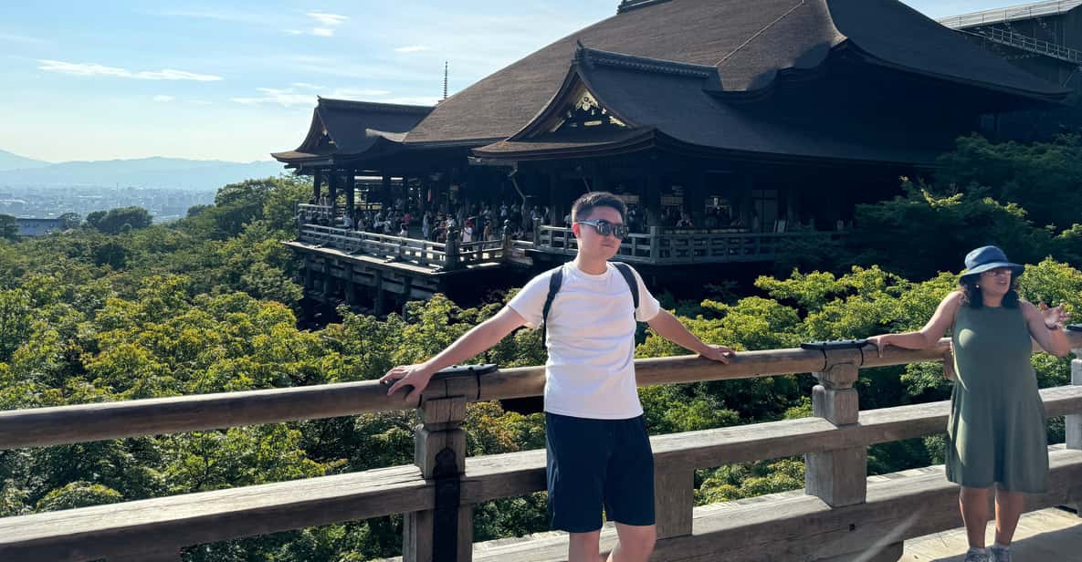 Kyoto: Guided Tour in UNESCO Site, Kiyomizu-dera - 90 Min. - Starting at Nio-mon: the temple entrance sets the tone