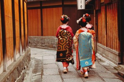 Kyoto Higashiyama Walking Private Tour - Gion’s Minamiza Theater and Hanamikoji: where culture meets street life