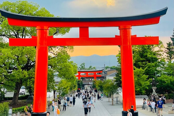 Kyoto Highlights Private Car Day Tour with English Speaking Guide - Gion walk: classic streets and maiko spotting