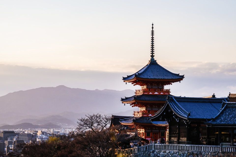 Kyoto: Historic Higashiyama Walking Tour - Key highlights worth your attention