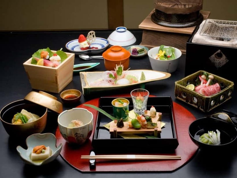 Kyoto: Kaiseki Reservation at Hanasaki Manjiro - Entering like a local: reservation-only dining, no guide hovering
