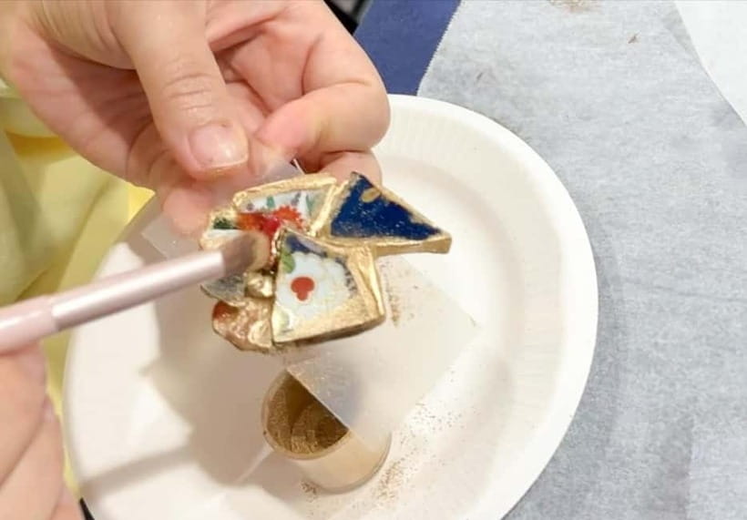 Kyoto: Kintsugi Jewelry Workshop with Natural Stones - The Kintsugi Method: Synthetic Lacquer and Gold Powder