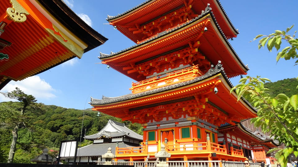 Kyoto: Kiyomizudera, Higashiyama and Yasaka Discovery Tour - Kōdai-ji Temple: Hideyoshi’s connection and why the gardens matter