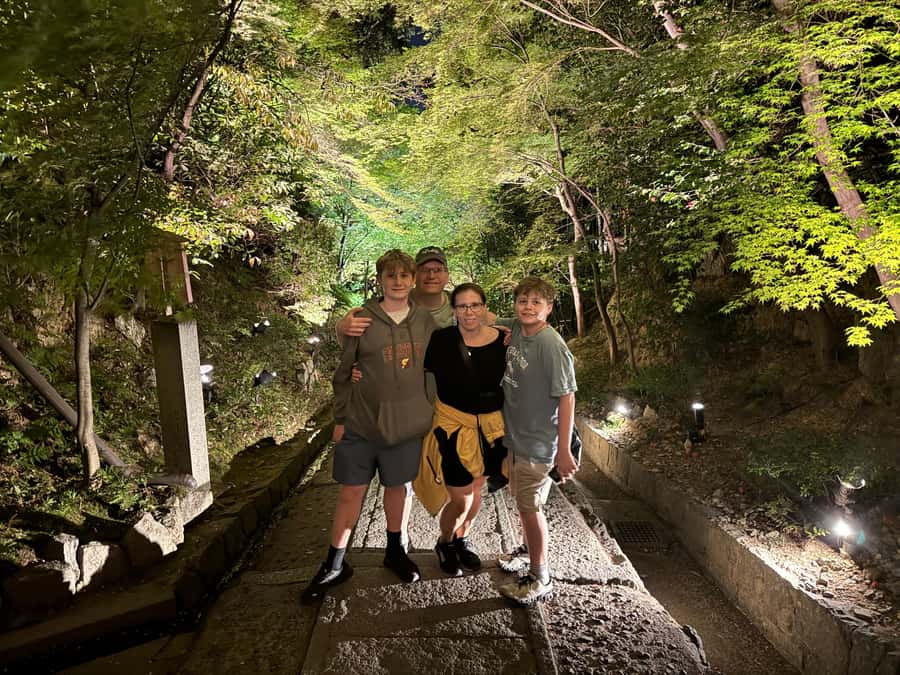 Kyoto Magic Night Walk: Gion & Fushimi Inari(Private Option) - Your Guide and the Photo Stops That Actually Matter