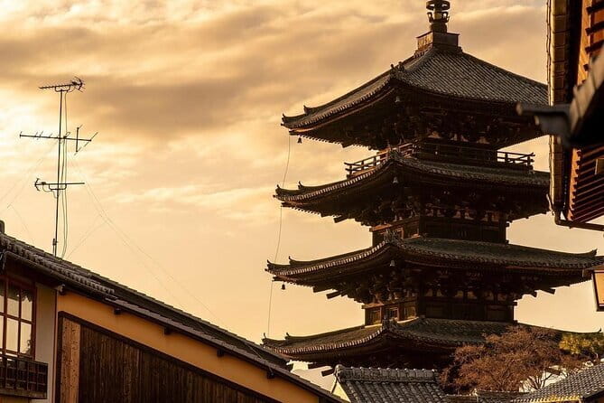 Kyoto Magical Night English Tour: Gion & Fushimi Inari Shrine - Yasaka Shrine Finale: Prosperity Prayers and the Meaning Behind the Headquarters