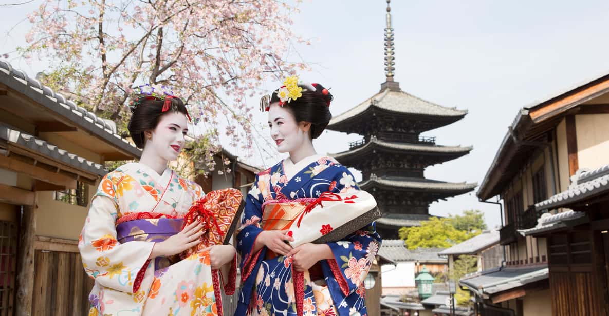 Kyoto : Maiko Makeover stroll and photo shoot experience - Japanese-Room Photo Session and What You Actually Receive
