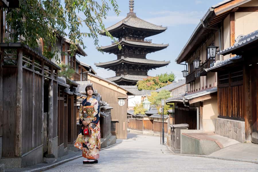 Kyoto Morning Highlights Tour: Fushimi, Kiyomizu-dera & Gion - Fushimi Inari’s torii gates before the crush