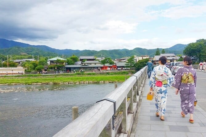 Kyoto & Nara Private Tour from Osaka Kyoto Hotel Pick-up - Stop 2: Nara Park Deer Time (and How to Enjoy It)