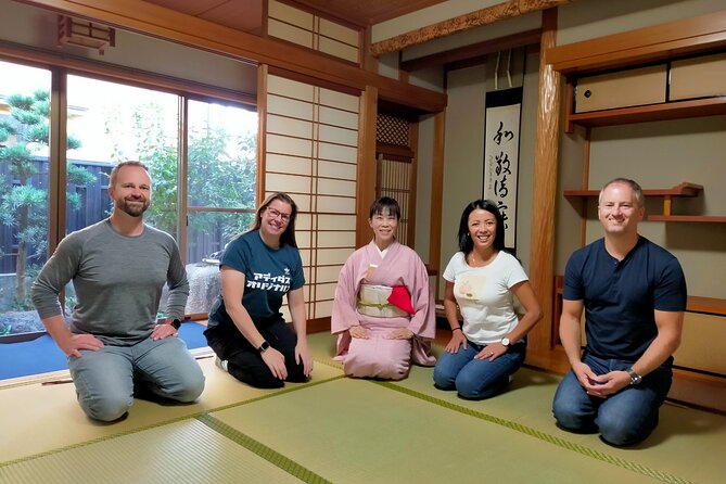 Kyoto near Fushimiinari Wagashi making&Small Group Tea Ceremony - A local-house tea room near Fushimi-Inari